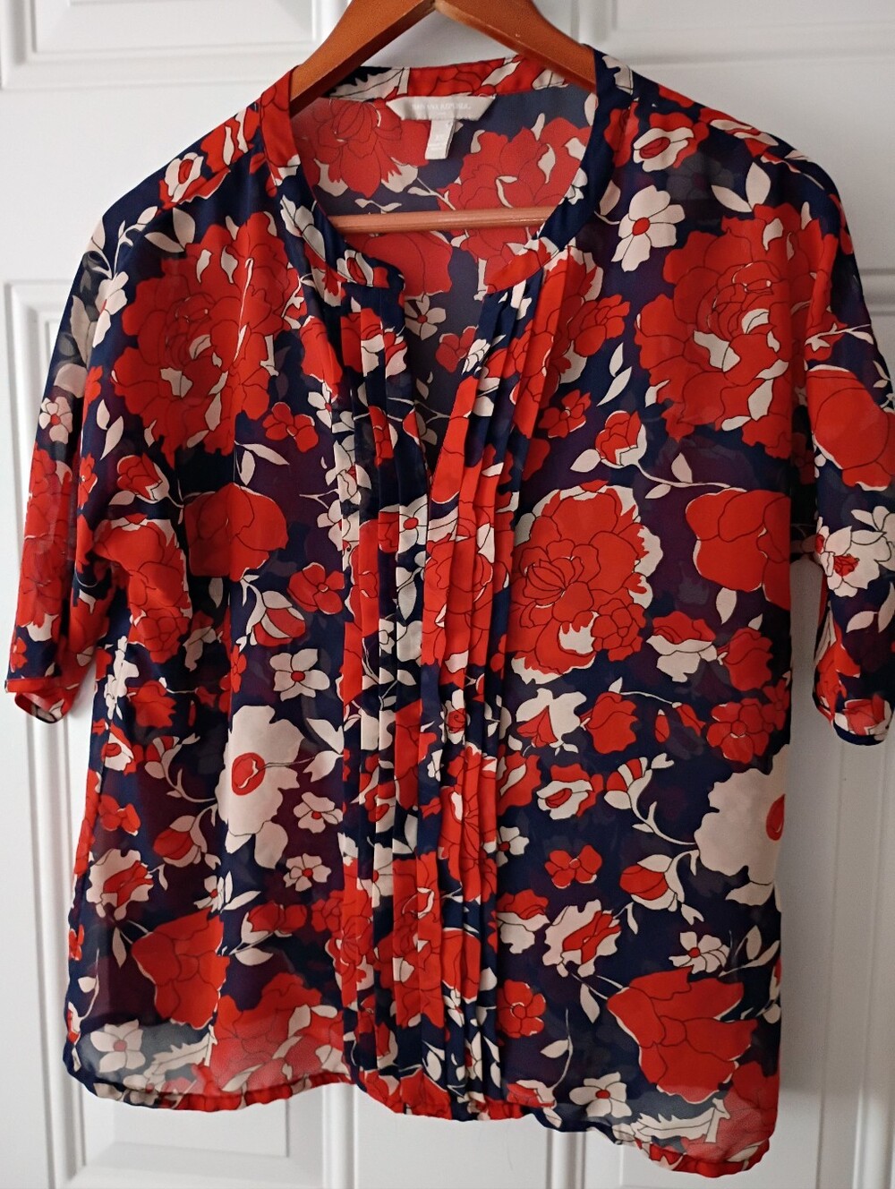 Banana Republic Floral Pleated Short-Sleeve Blouse - Navy & Red(Orange)